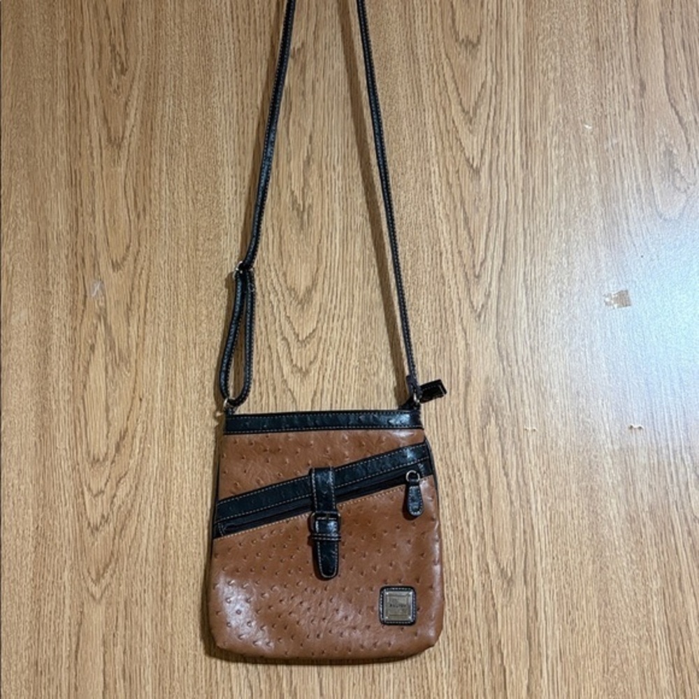 Brown and Black Crossbody Bag. ((Faux ostrich leather ))